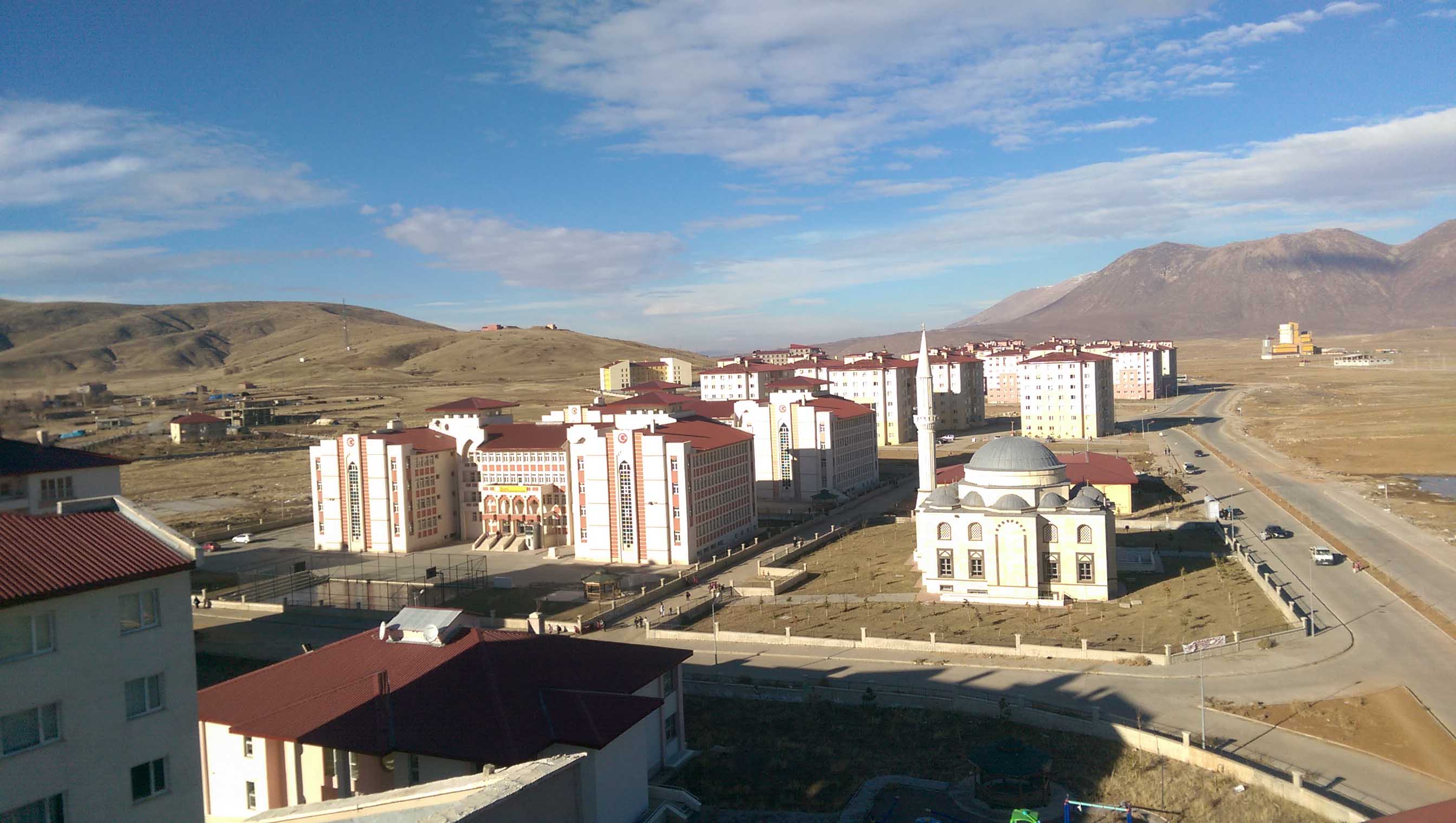 Bitlis Beşminare 924 Konut & Cami & Okul